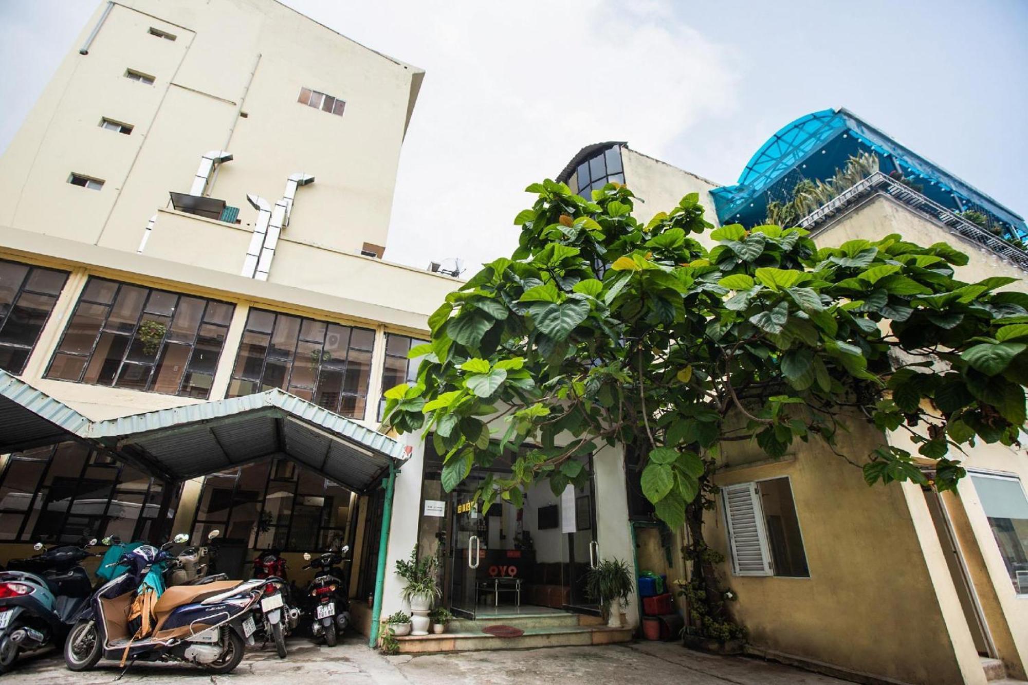 Khach San Giao Thong Hotel Hanoi Exterior foto